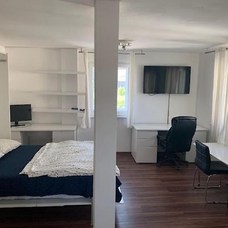 Prijetno Stanovanje Z Lastnim Parkiriscem. Samo 3 Km Od Centra Ljubljane. Liubliana Exterior foto